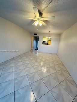 Picture of 9620 Sunrise Lakes Blvd # 306, Sunrise, FL 33322