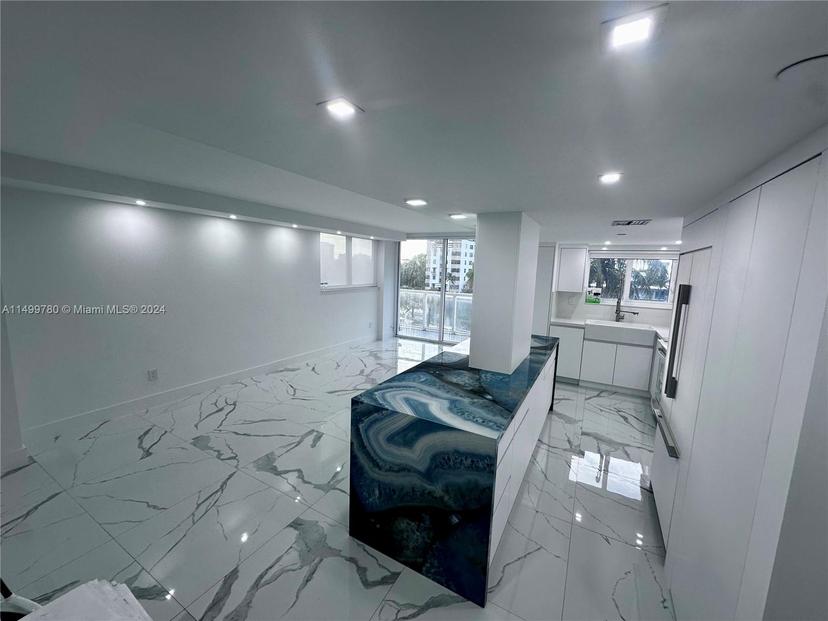 Picture of 2457 Collins Ave # 408, Miami Beach FL 33140
