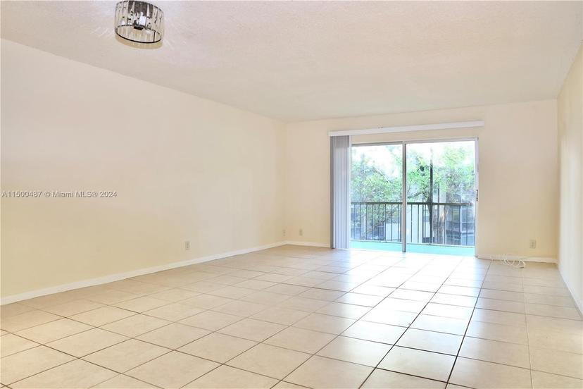 Picture of 6001 N Falls Cir Dr # 309, Lauderhill FL 33319