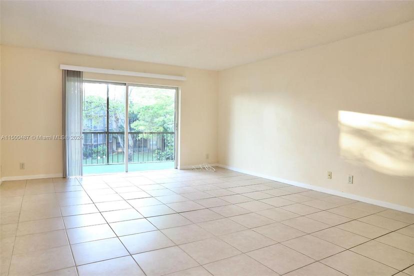 Picture of 6001 N Falls Cir Dr # 309, Lauderhill FL 33319