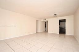 Picture of 6001 N Falls Cir Dr # 309, Lauderhill, FL 33319