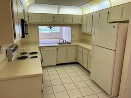 Picture of 2607 NW 104Th Ave # 106, Sunrise, FL 33322