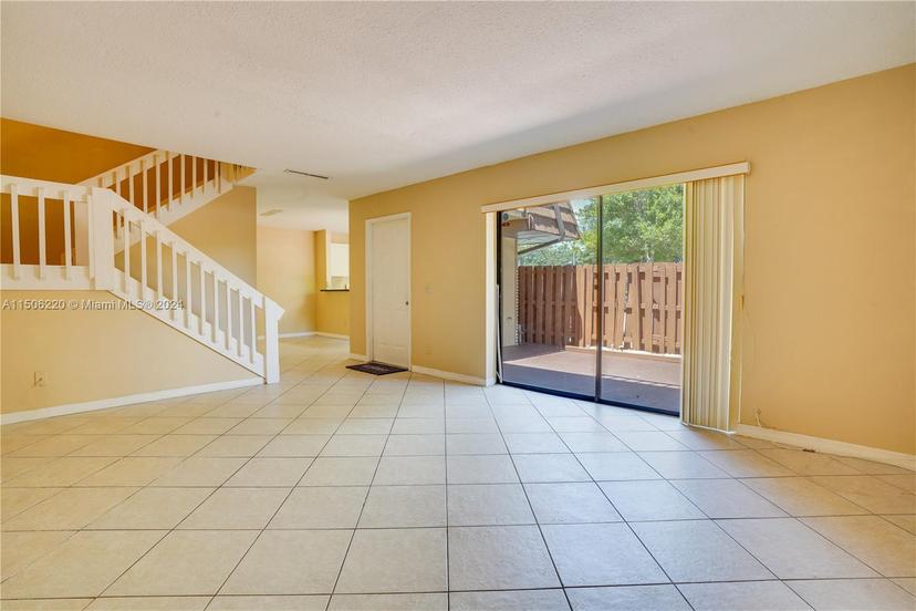 Picture of 1458 N Lawnwood Cir # 27C, Fort Pierce FL 34950