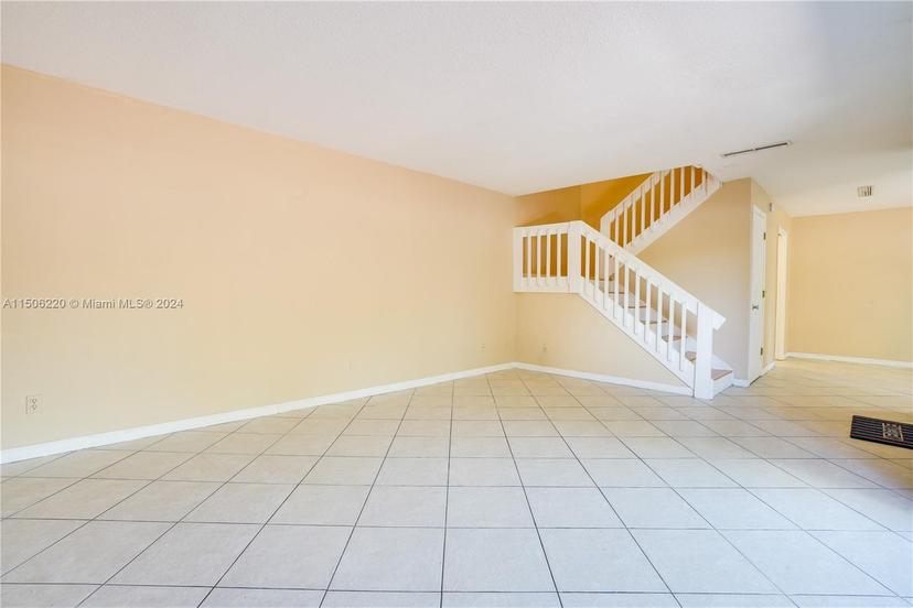 Picture of 1458 N Lawnwood Cir # 27C, Fort Pierce FL 34950