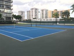 Picture of 1000 Parkview Dr # 511, Hallandale Beach, FL 33009