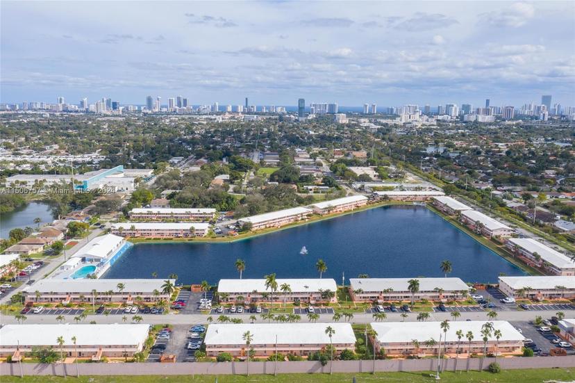 Picture of 900 SW 11Th Ave # C, Hallandale Beach FL 33009