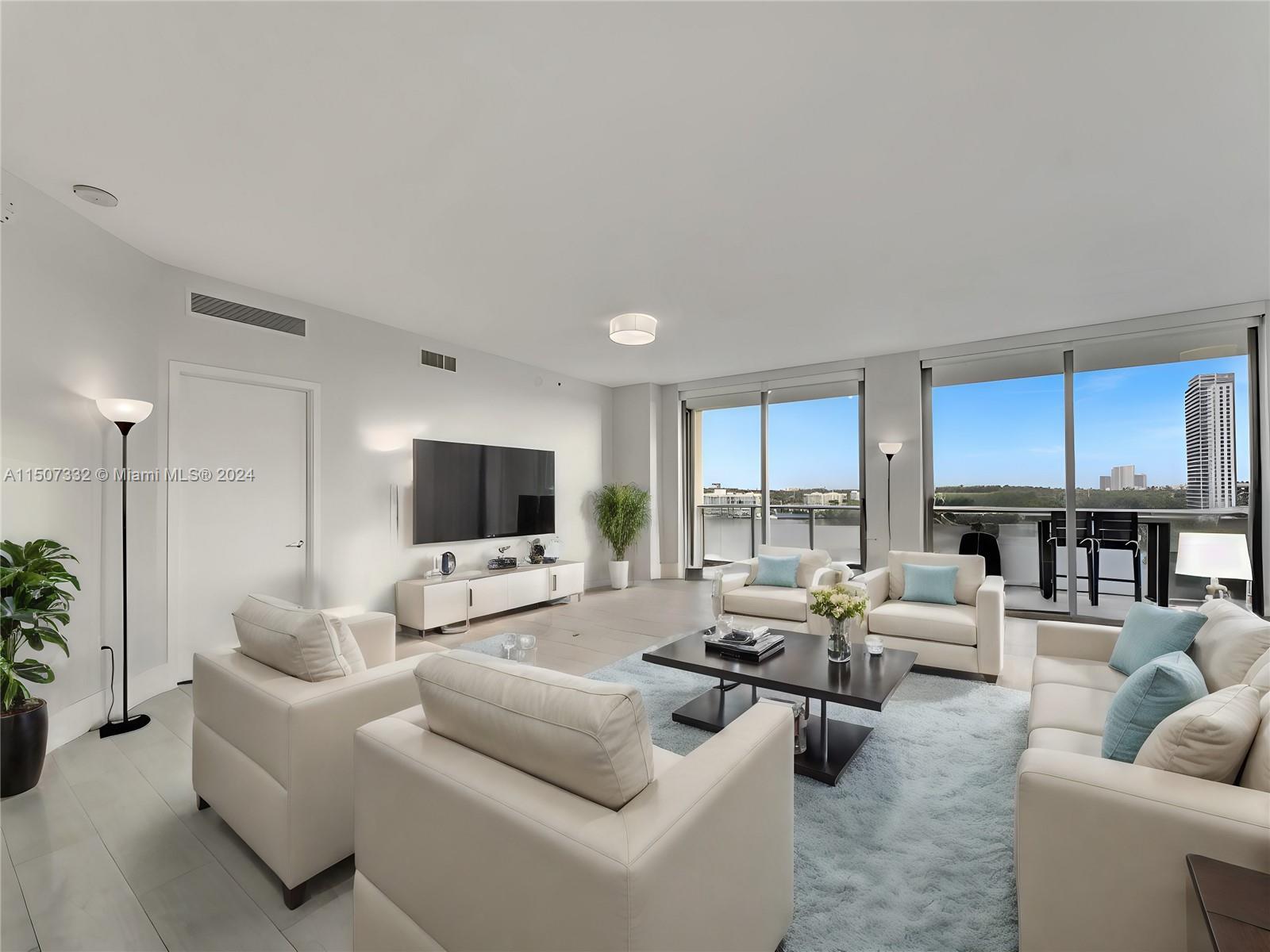 Picture of 17111 Biscayne Blvd # 702, North Miami Beach, FL 33160