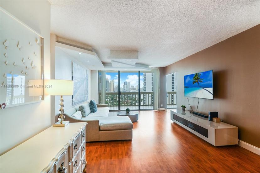 Picture of 19355 Turnberry Way # 19F, Aventura FL 33180