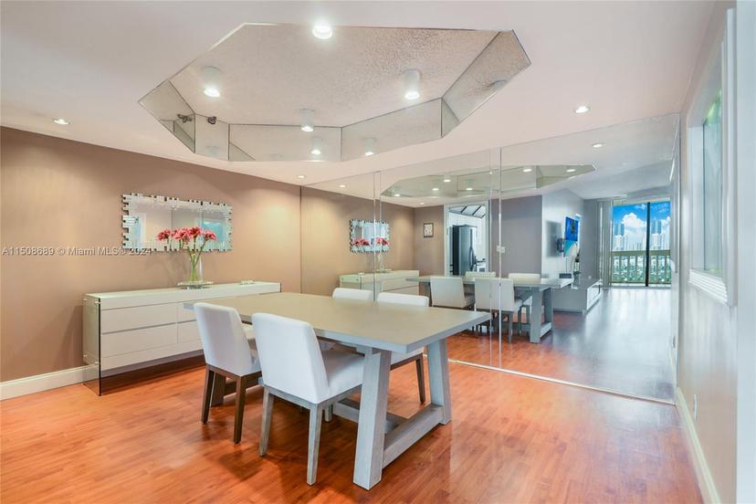 Picture of 19355 Turnberry Way # 19F, Aventura FL 33180