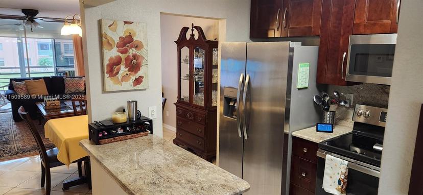 Picture of 9620 Sunrise Lakes Blvd # 211, Sunrise FL 33322