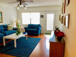 Picture of 300 SW 134Th Way # 405E, Pembroke Pines, FL 33027
