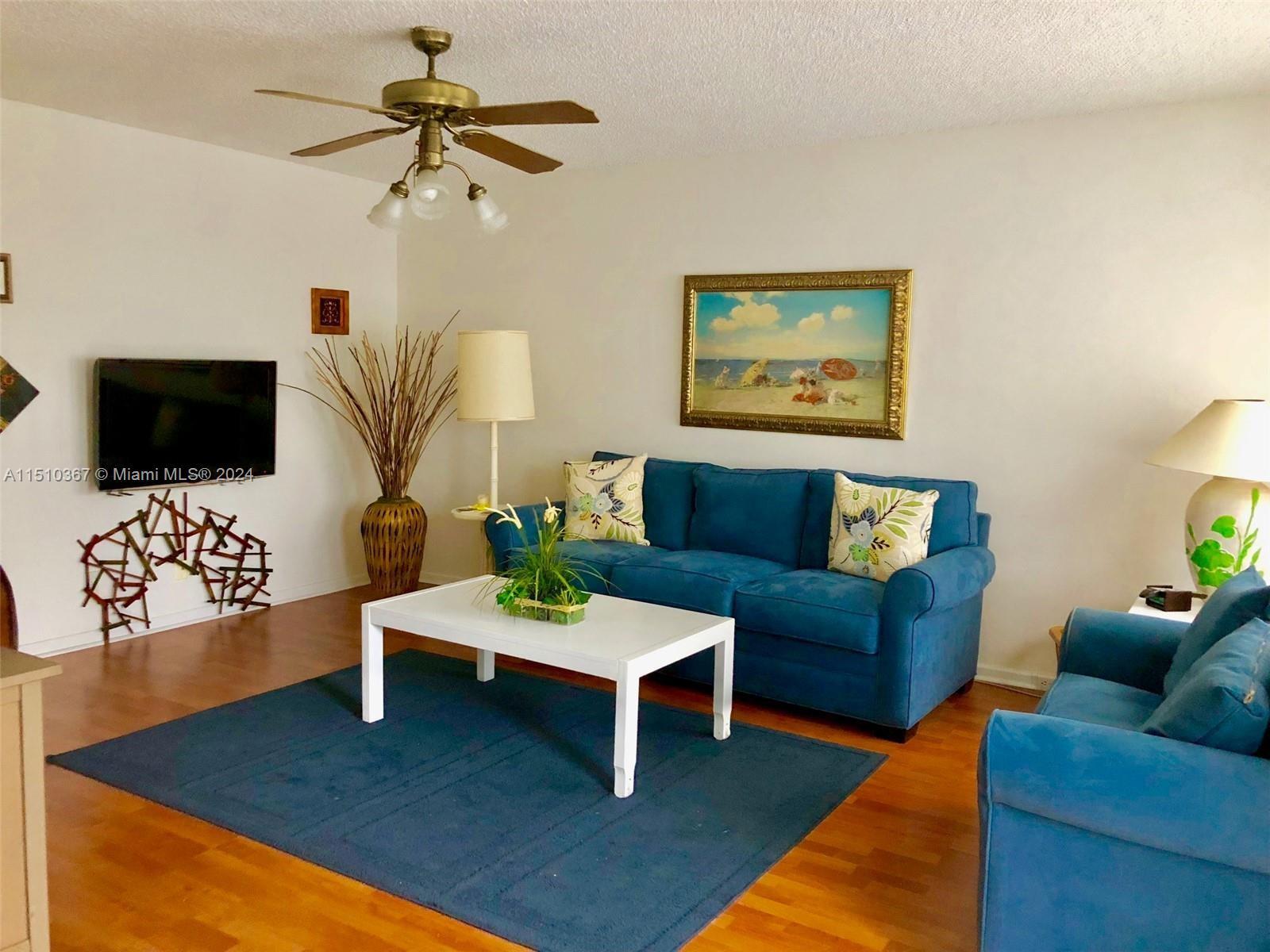 Picture of 300 SW 134Th Way # 405E, Pembroke Pines, FL 33027