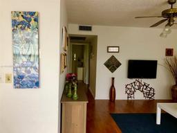Picture of 300 SW 134Th Way # 405E, Pembroke Pines, FL 33027