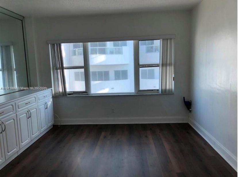 Picture of 6345 Collins # 732, Miami Beach FL 33141