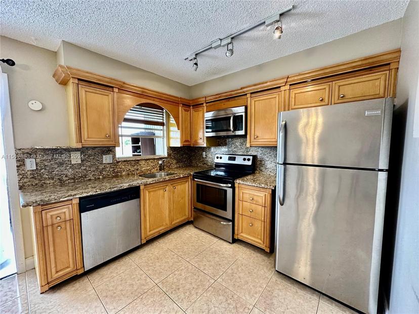 Picture of 1100 SE 4Th Ave # 32, Deerfield Beach FL 33441