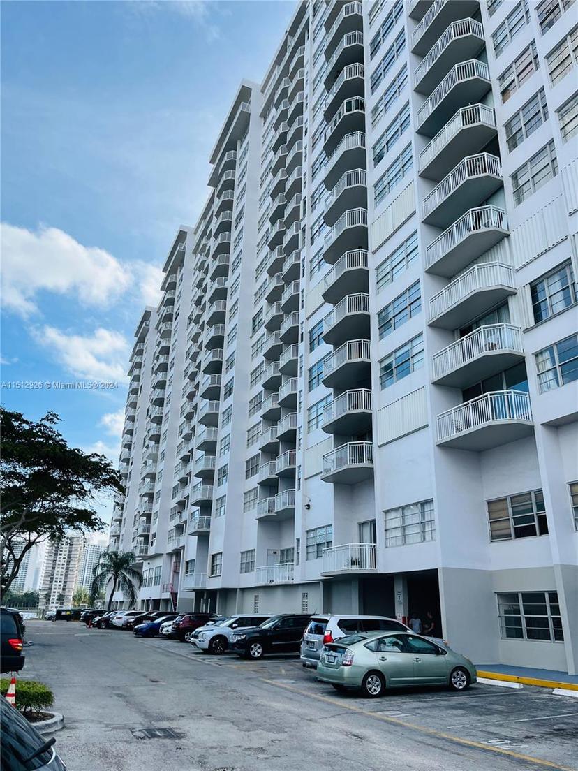Picture of 18051 Biscayne Blvd # 903, Aventura FL 33160