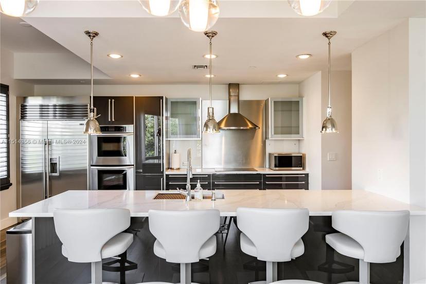 Picture of 6101 Aqua Ave # 302, Miami Beach FL 33141