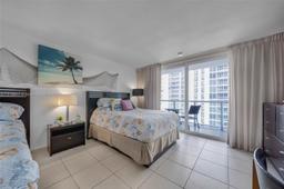 Picture of 19201 N Collins Ave # 1117, Sunny Isles Beach, FL 33160