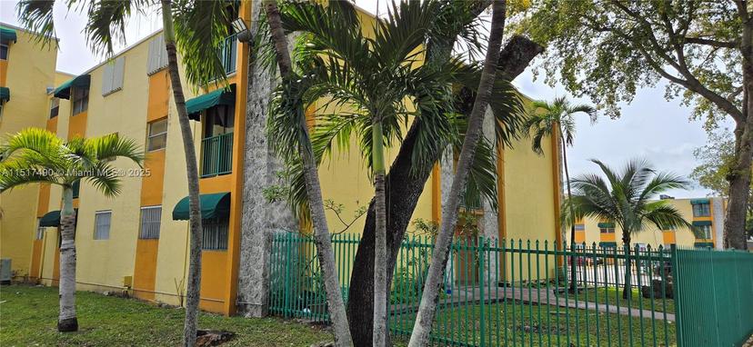 Picture of 606 W 81St St # 117, Hialeah FL 33014