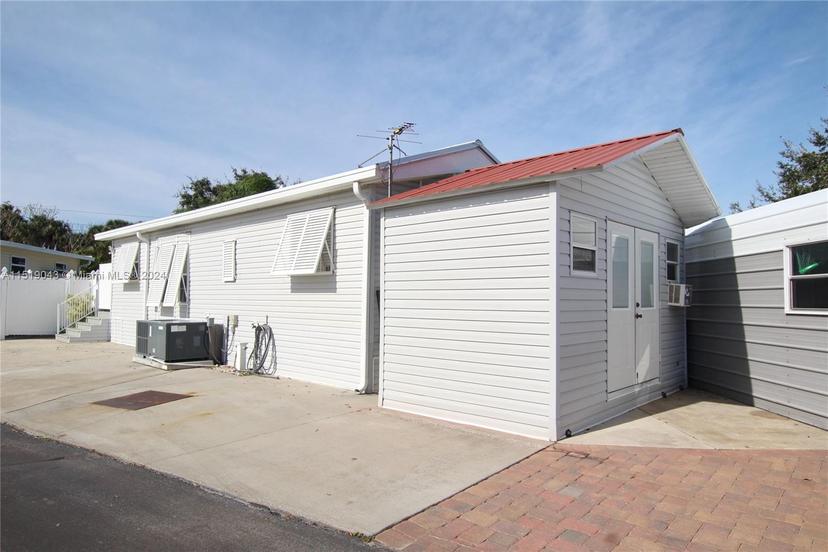 Picture of 7950 W Hwy 78 W # 171, Okeechobee FL 34974