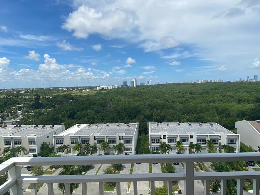 Picture of 2450 NE 135Th St # 1012, North Miami FL 33181