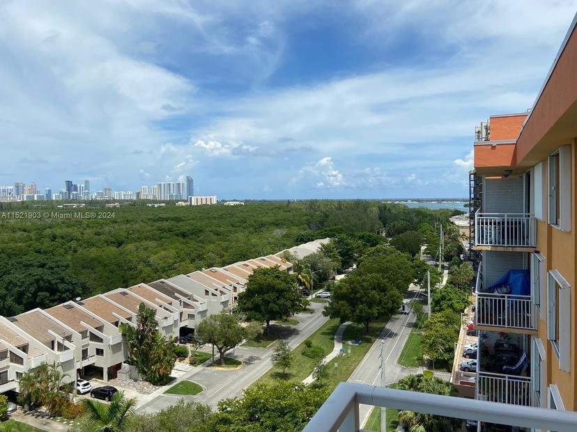 Picture of 2450 NE 135Th St # 1012, North Miami FL 33181
