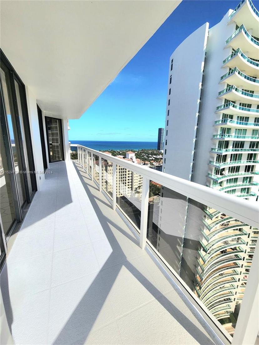 Picture of 20185 E Country Club Dr # 2505, Aventura FL 33180