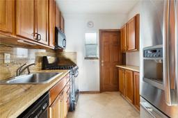 Picture of 1239 Marseille Dr # 8, Miami Beach, FL 33141