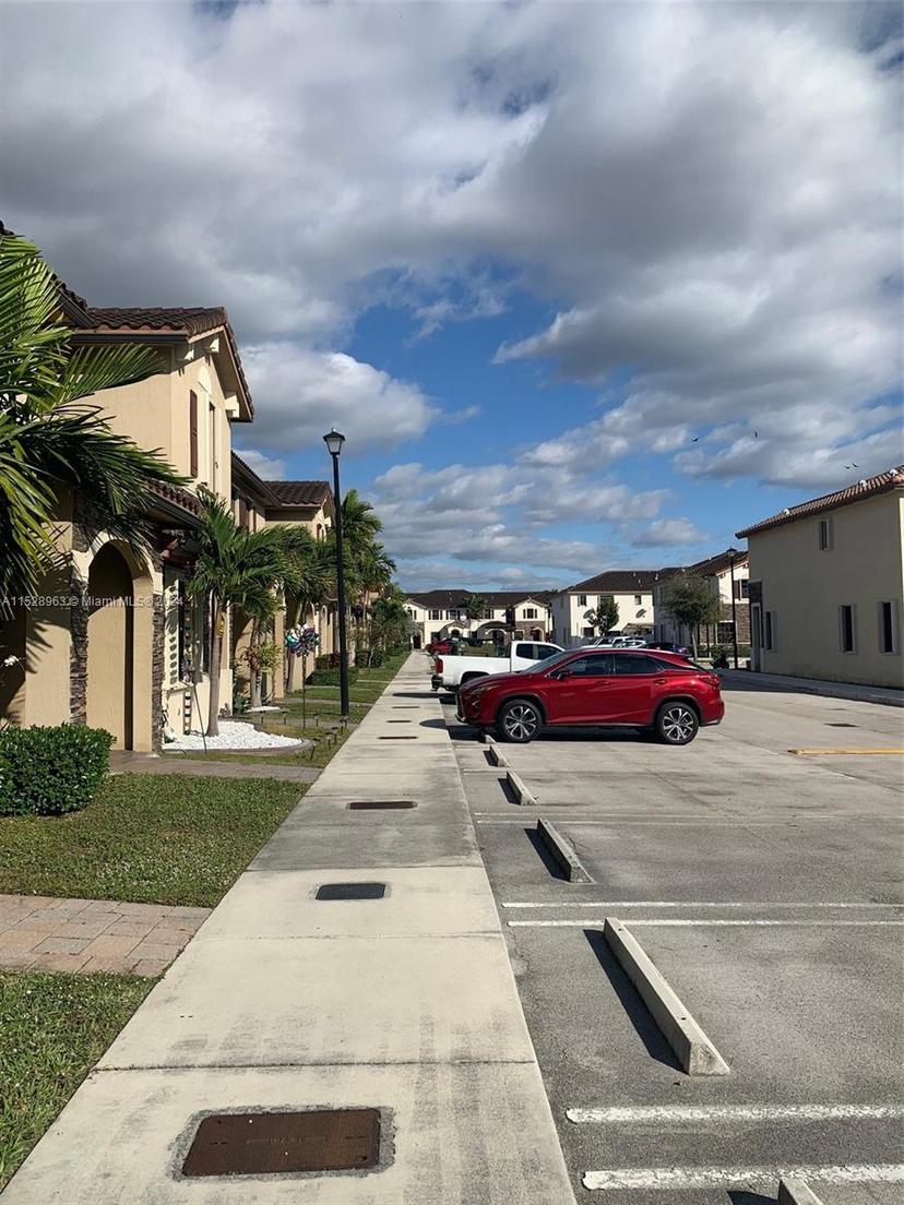 Picture of 3551 W 89Th Pl # 3551, Hialeah FL 33018