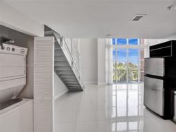 Picture of 244 Biscayne Blvd # 439, Miami, FL 33132