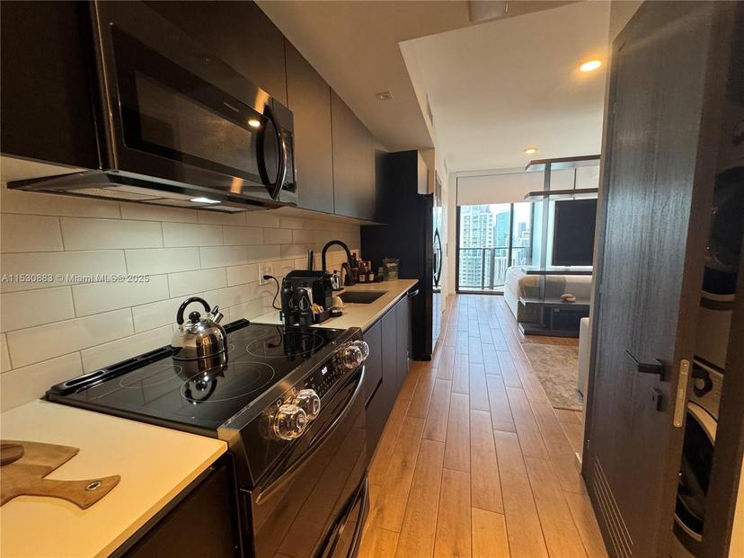 Picture of 398 NE 5Th St # 3813, Miami FL 33132
