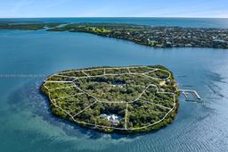 Picture of 10 Cannon Point, Key Largo, FL 33037