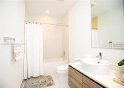 Picture of 121 NE 34Th St # L206, Miami, FL 33137