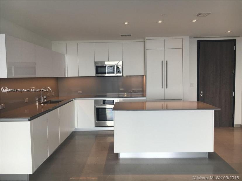 Picture of 68 SE 6Th St # 3510, Miami FL 33131