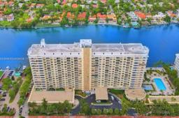 Picture of 5600 Collins Ave # 17T, Miami Beach, FL 33140