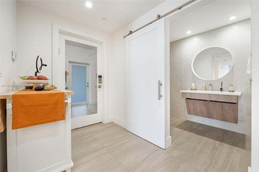 Picture of 120 Salamanca Ave # 2A, Coral Gables FL 33134