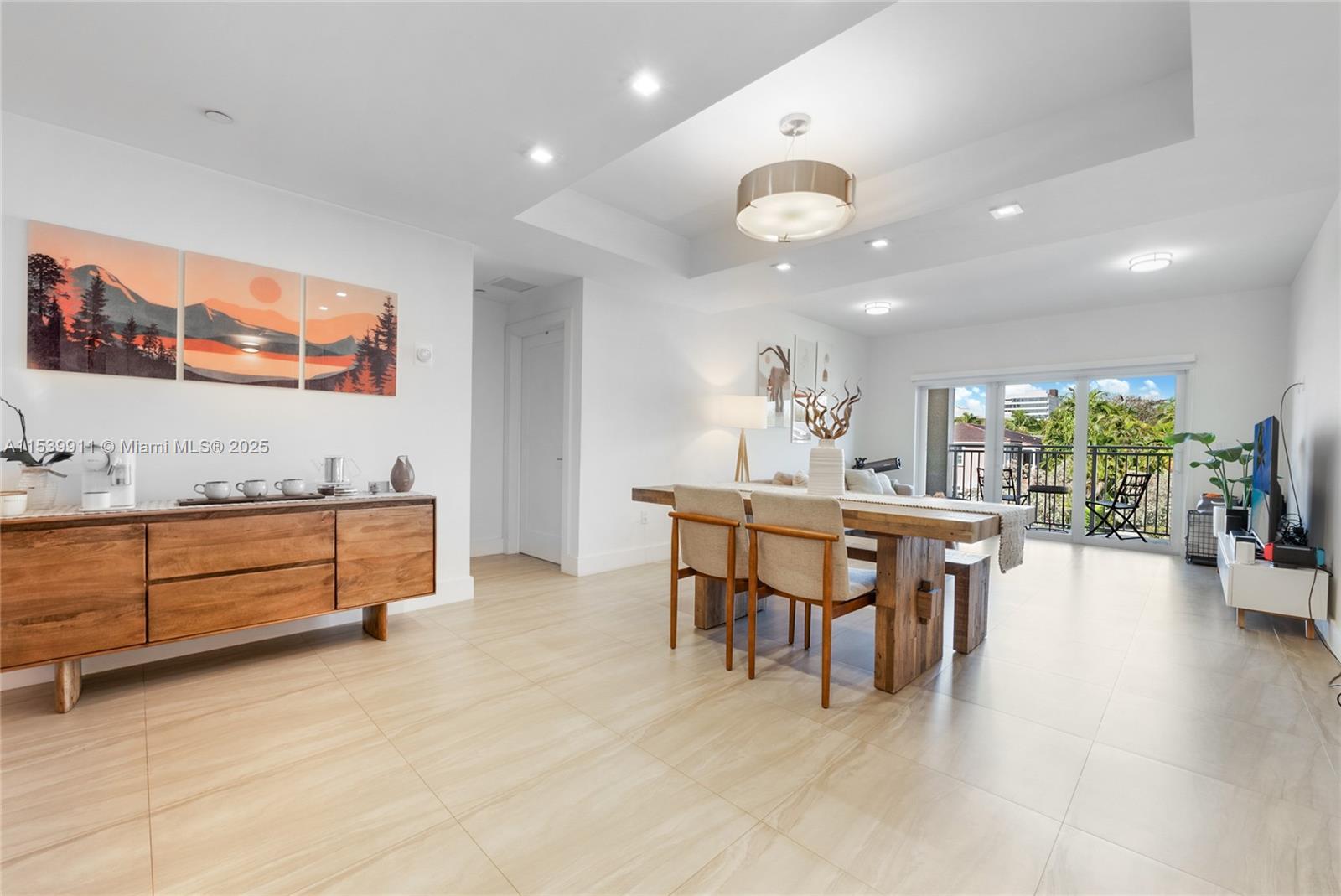 Picture of 120 Salamanca Ave # 2A, Coral Gables, FL 33134