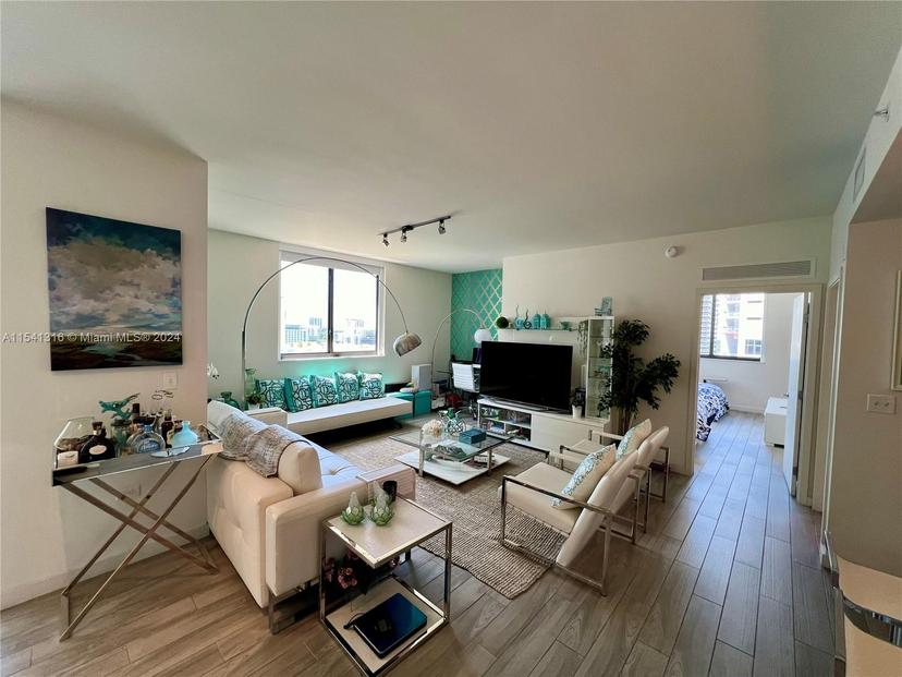 Picture of 999 SW 1St Ave # 1504, Miami FL 33130