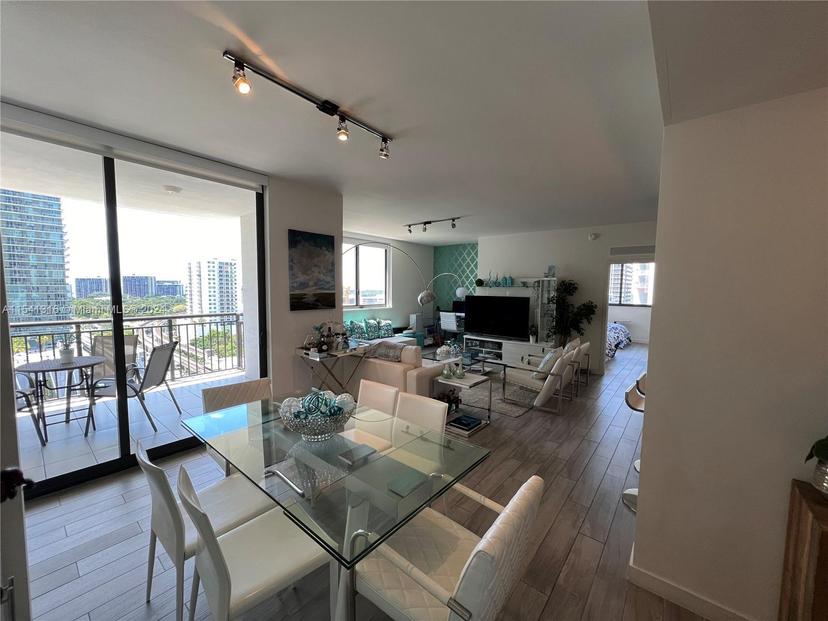 Picture of 999 SW 1St Ave # 1504, Miami FL 33130