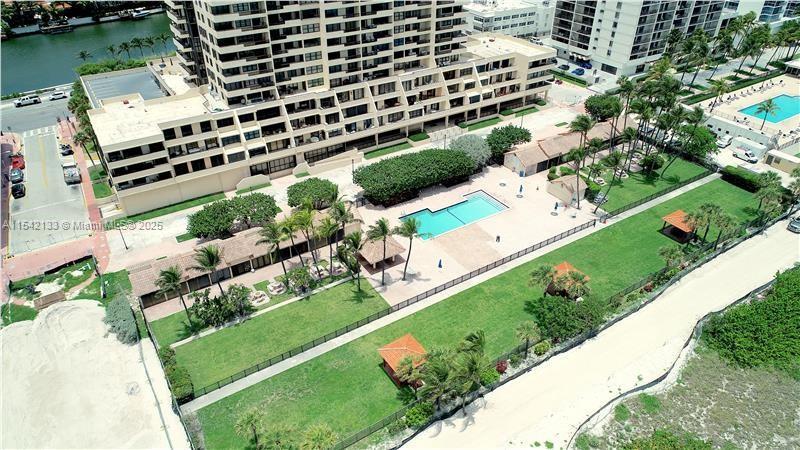 Picture of 2555 Collins Ave # 506, Miami Beach FL 33140