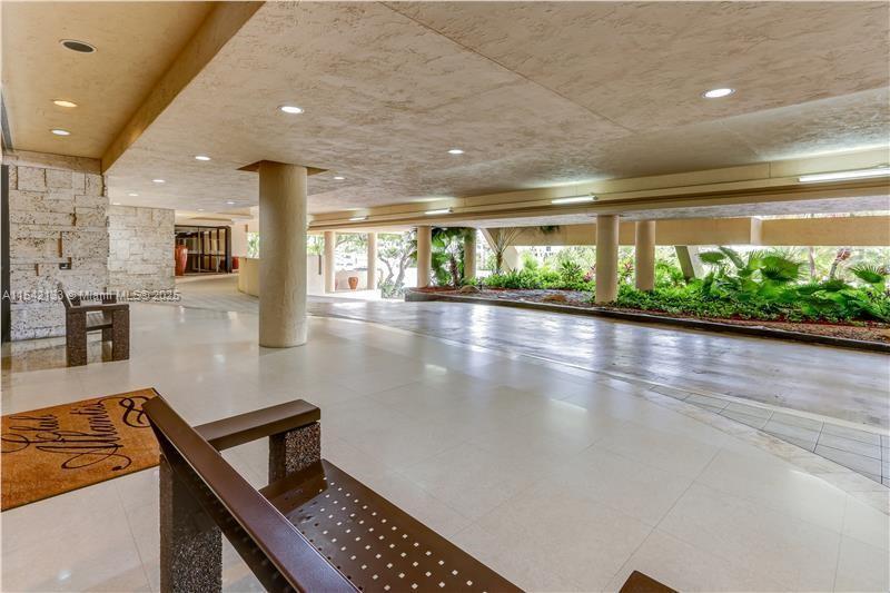 Picture of 2555 Collins Ave # 506, Miami Beach FL 33140