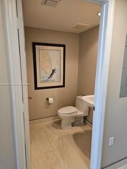 Picture of 1755 E Hallandale Beach Blvd # 1004E, Hallandale Beach, FL 33009
