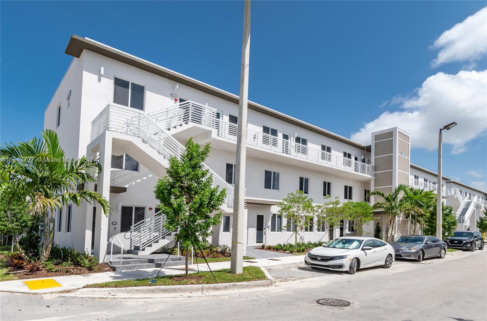 Picture of 6450 NW 102 Path # 303, Doral, FL 33178