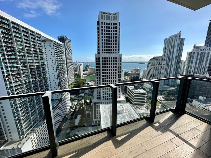 Picture of 68 SE 6Th St # 2707, Miami FL 33131