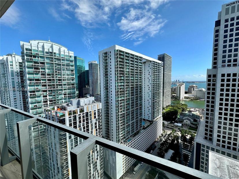Picture of 68 SE 6Th St # 2707, Miami FL 33131
