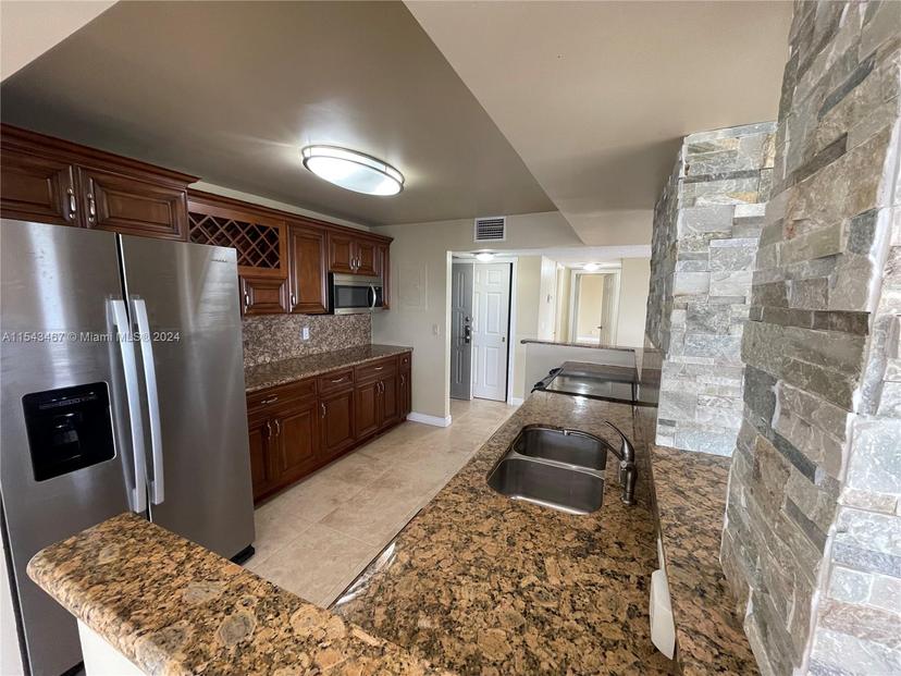 Picture of 200 Leslie Dr # 1109, Hallandale Beach FL 33009