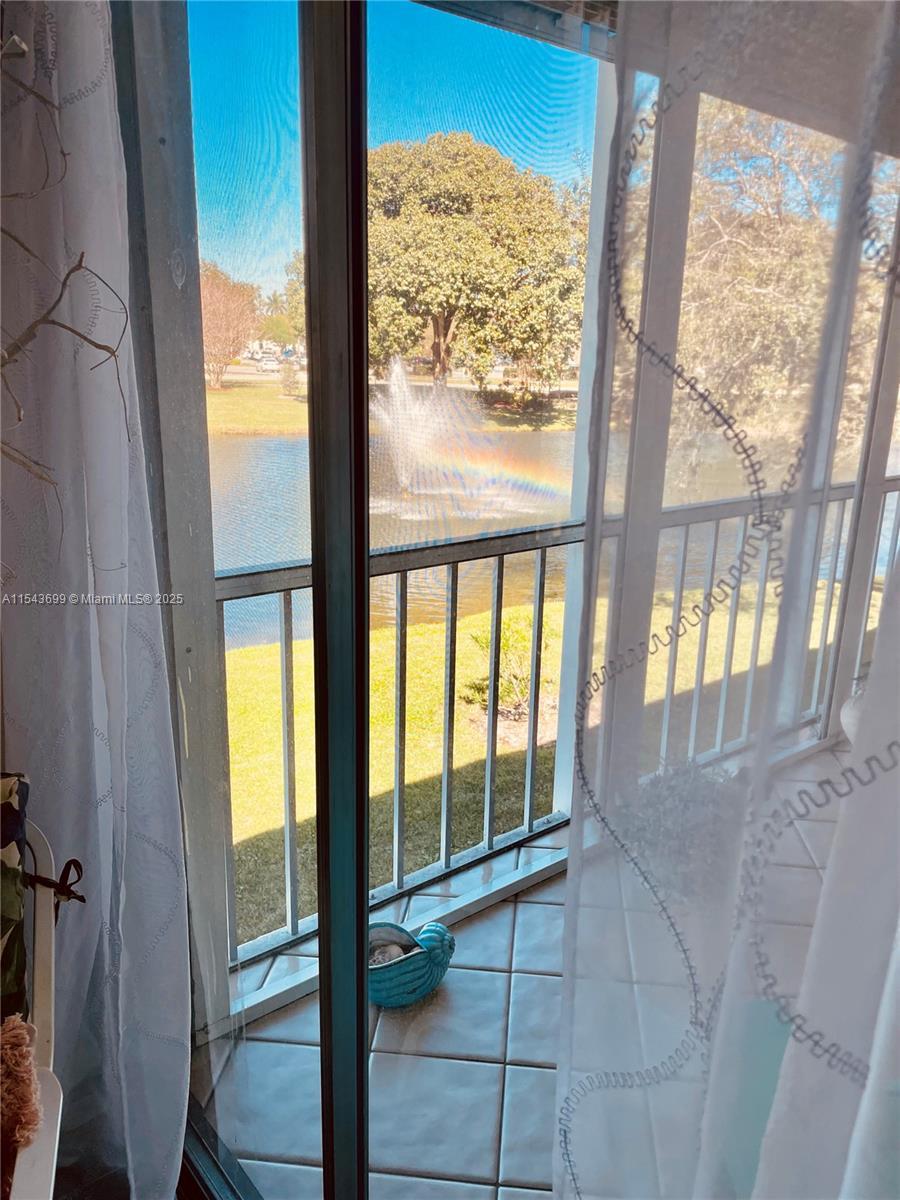 Picture of 2709 Nassau Bnd # G2, Coconut Creek, FL 33066