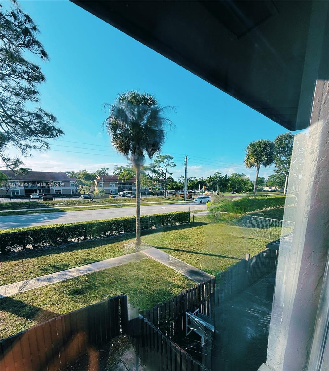 Picture of 2106 Sherwood Forest Blvd # 17, West Palm Beach, FL 33415