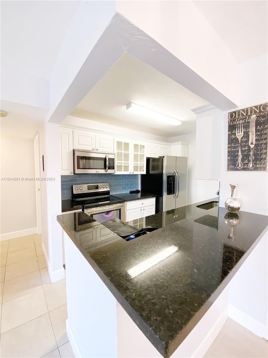 Picture of 10373 N Kendall Dr # H6, Miami, FL 33176