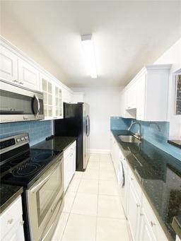 Picture of 10373 N Kendall Dr # H6, Miami, FL 33176